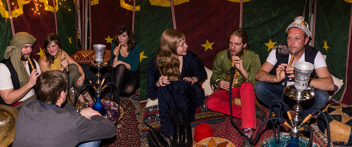 Danseressen boeken en waterpijpen